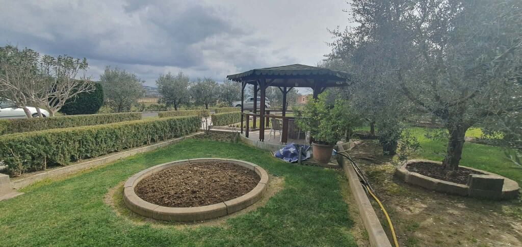 FOR SALE 3-STOREY VILLA  10 000 M2 LAND, VORE