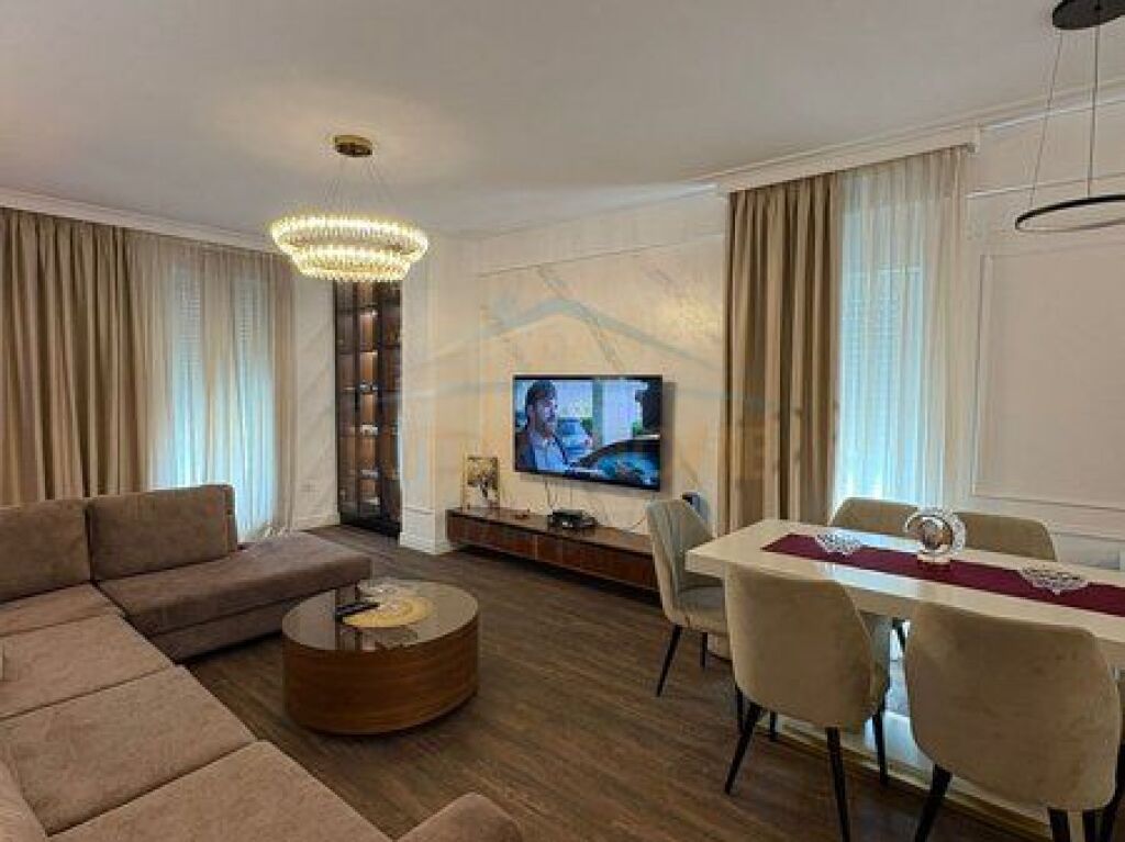 Rent, Apartment 3+1+2 Parking Spaces, Zogu i Zi, Tirana.
