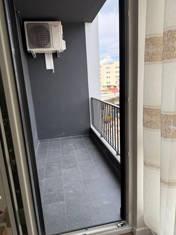 Apartament 1+1 me qira te 5 Maji Tirane