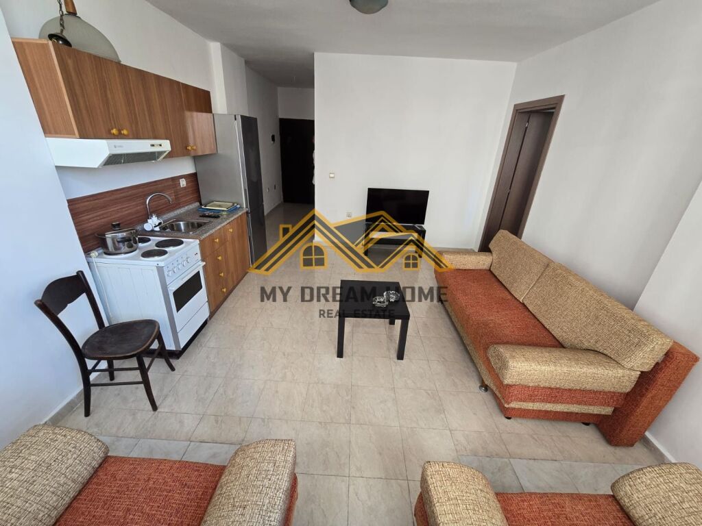 VENDESI APPARTAMENTO 1+1 SPIAGGIA DURAZZO