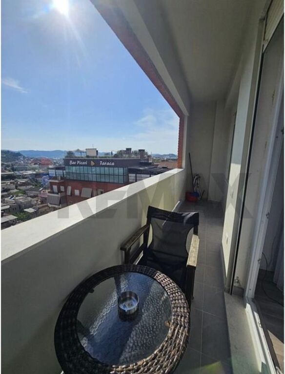 Apartment - For Rent - Pallati me Shigjeta, Tirana