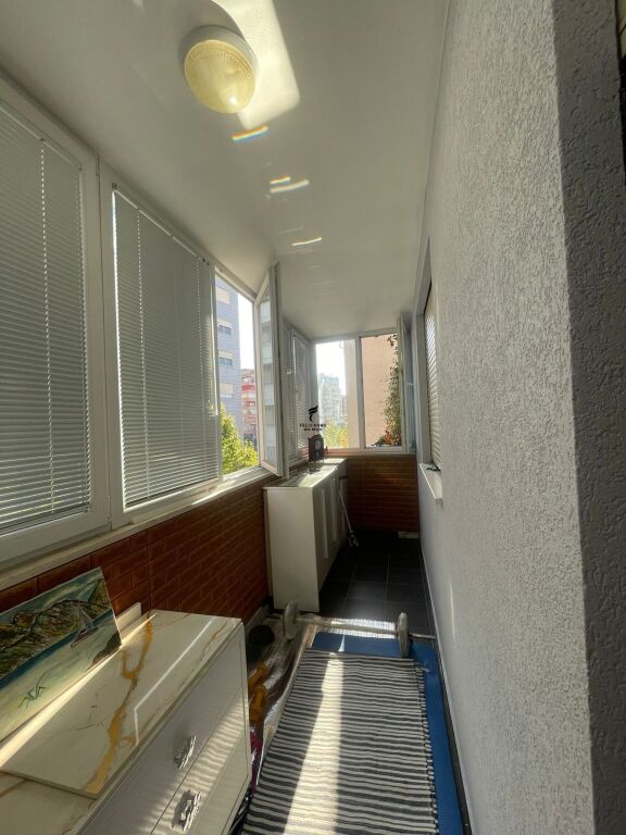 SHITET APARTAMENT 2+1+2+DEPO KOMUNA E PARISIT 320.000 EURO FH-83866