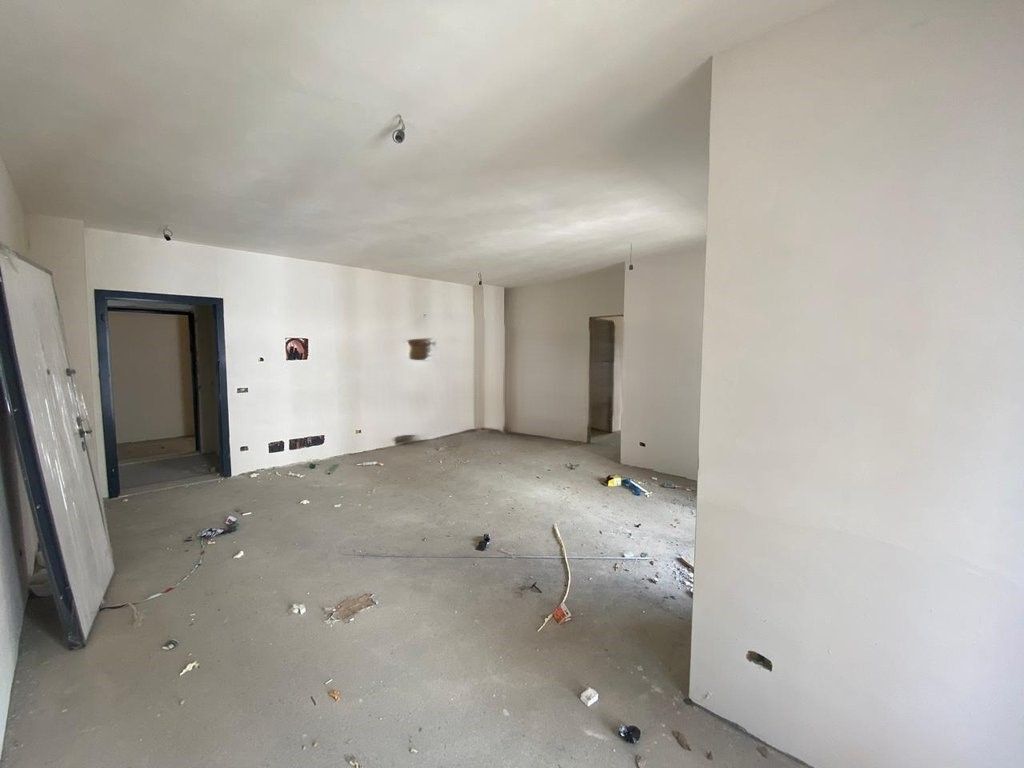 Shitet apartament 2+1+2 – Bulevardi i Ri, Orbital 3