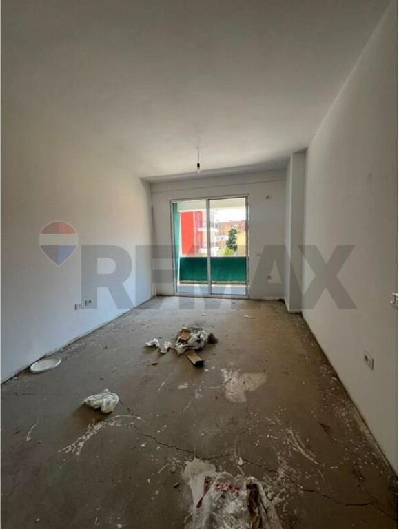 Shitet Apartament 2+1+2 në Kompleksin Mirabella!