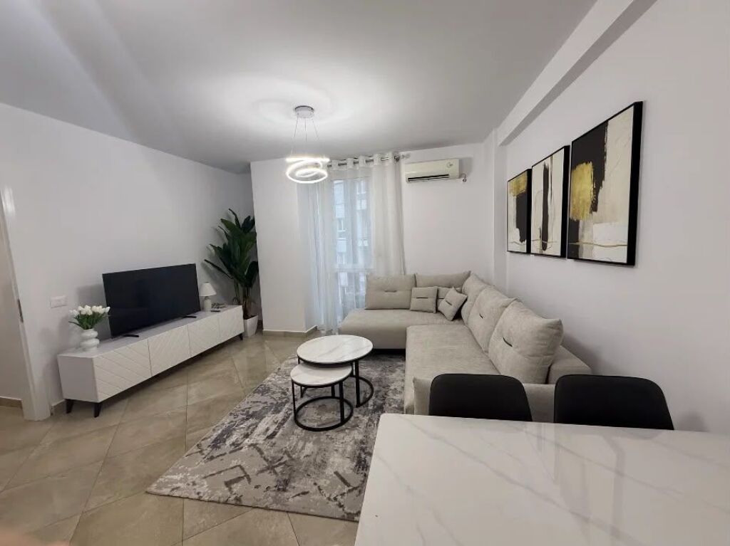 Apartament 2+1 qera, Rruga e Barrikadave