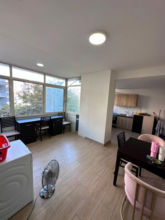 SHITET APARTAMENT 3+1+2 NE ZONEN E ISH RAJONIT, DURRES