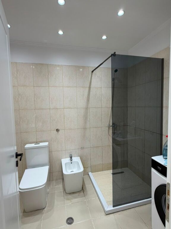 Shitet: Apartament 2+1-Yzberisht