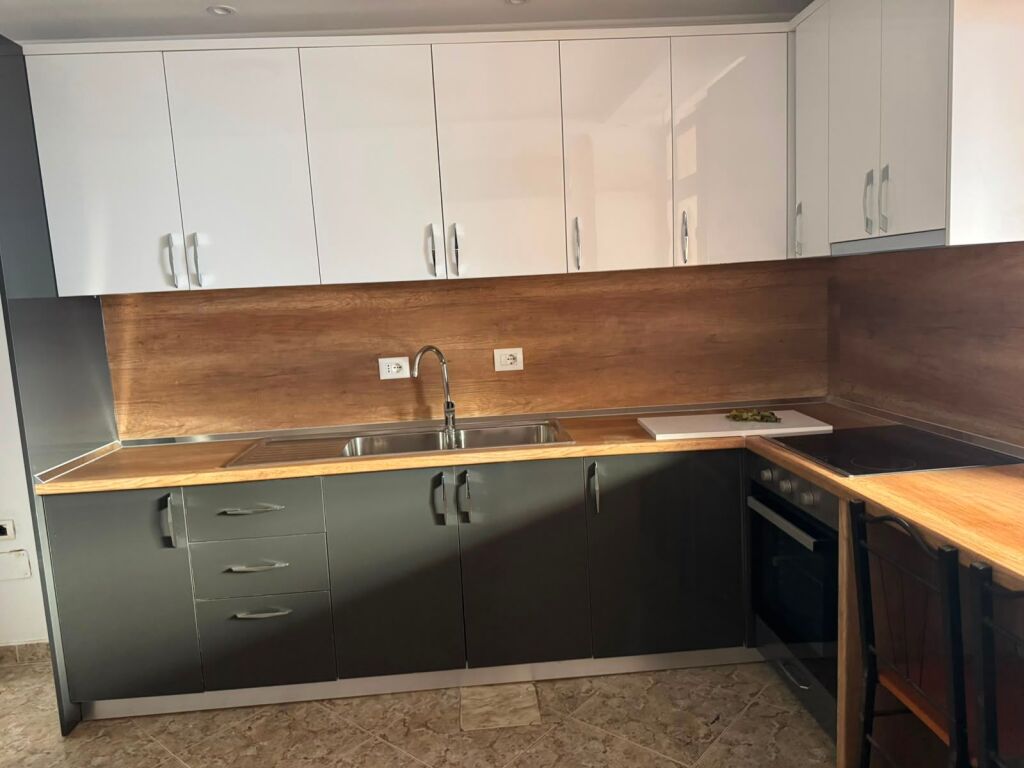 Apartment 3+1+2 for Rent  55,000 lek