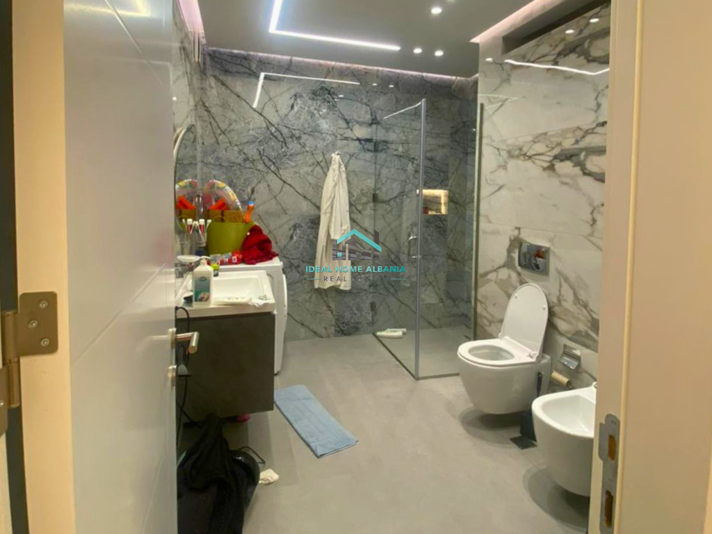 Apartament 1+1 me Qera – Ish Kombinati, Vlorë