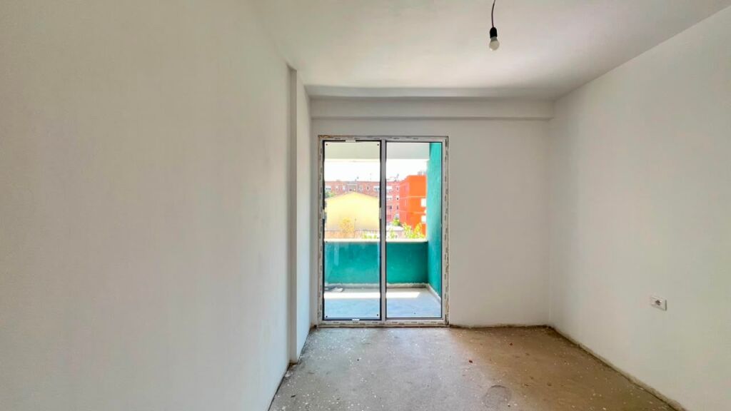 🏠 **FOR SALE: 2+1+1 Apartment with Walk-in Closet**  📍 Xhamllik 🌞 South Facing 💰 €187,000 🏢 Building Completion: 2026 🏢 2nd Floor 📐 99 m²  🔥 **Ready to Move In – August 2026** 🔥