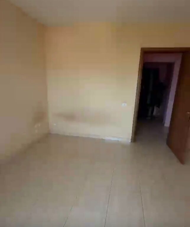 Apartament 2+1 per shitje pas Fakultetit te Shkencave!