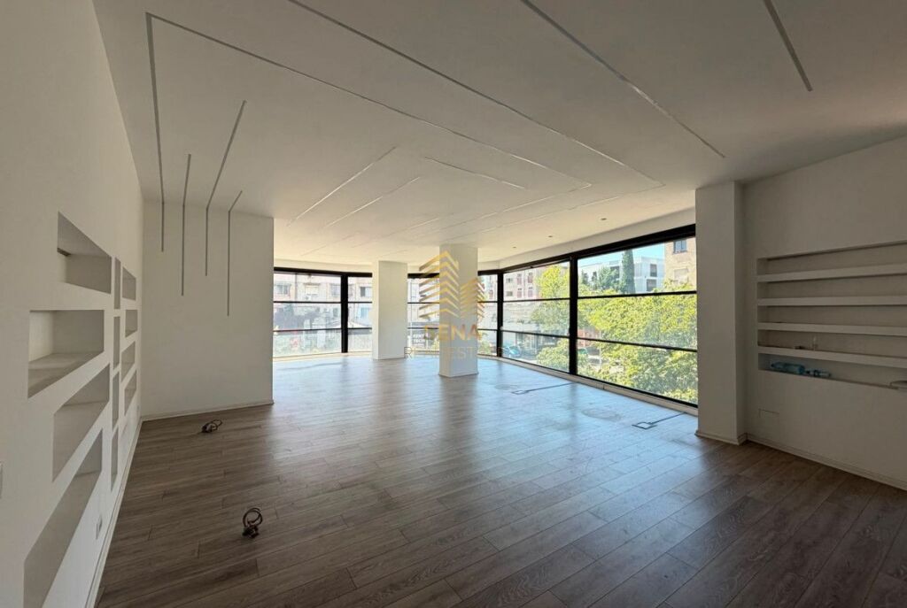 Qira, Ambient Biznesi, Porcelan, 1400 Euro/muaj Neto