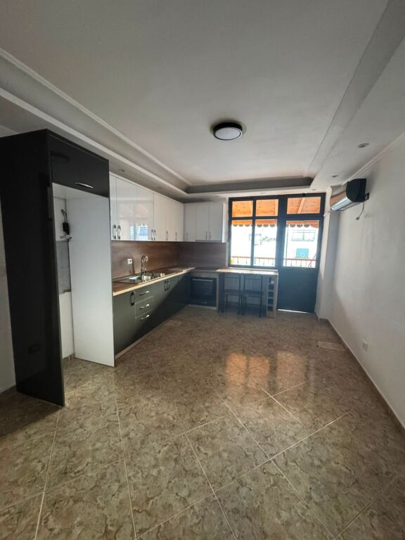 Apartment 3+1+2 for Rent  55,000 lek