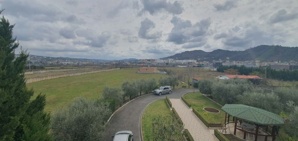 FOR SALE 3-STOREY VILLA  10 000 M2 LAND, VORE