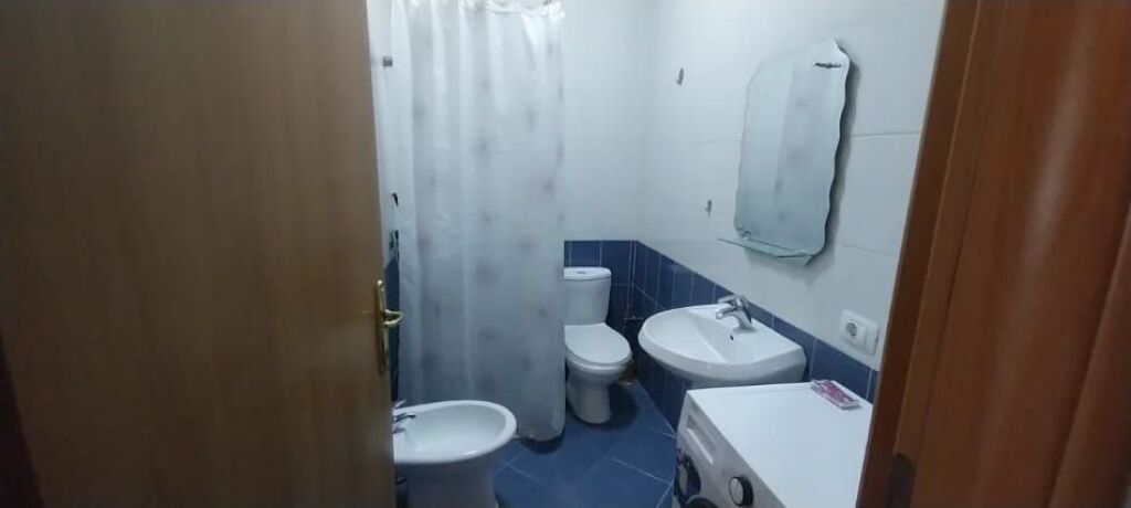 Jepet Me Qera Apartament 1+1+1 Ballkon