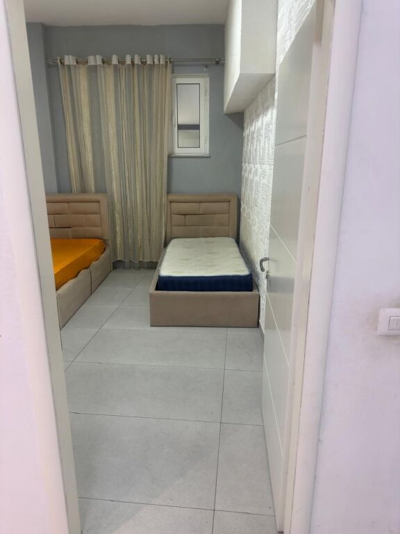 Qera | Shtëpi private 3 + 1 | Fresku | 550 €/muaj