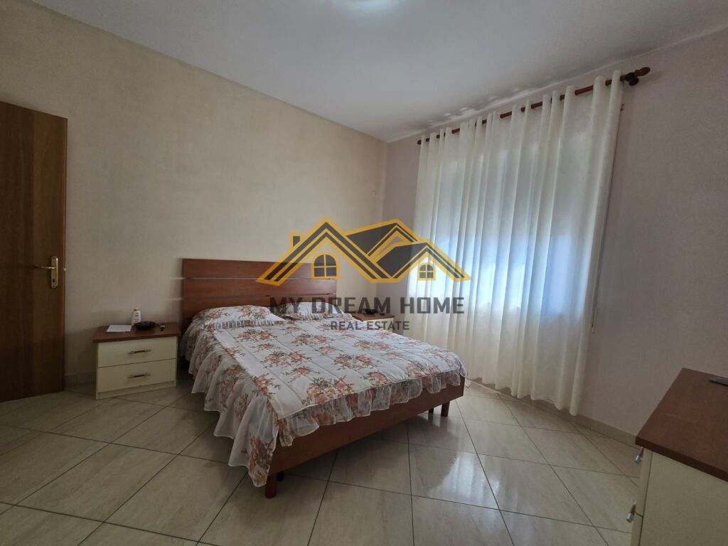 JEPET ME QIRA APARTAMENT 3+1+2 NE QENDER TE DURRESIT