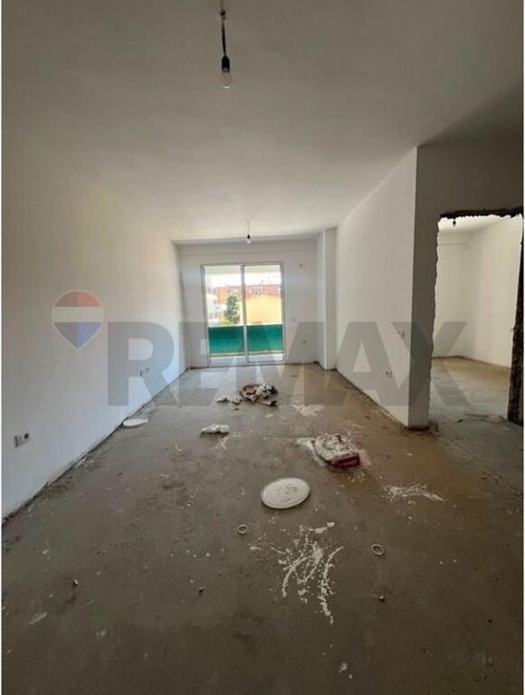 Shitet Apartament 2+1+2 në Kompleksin Mirabella!
