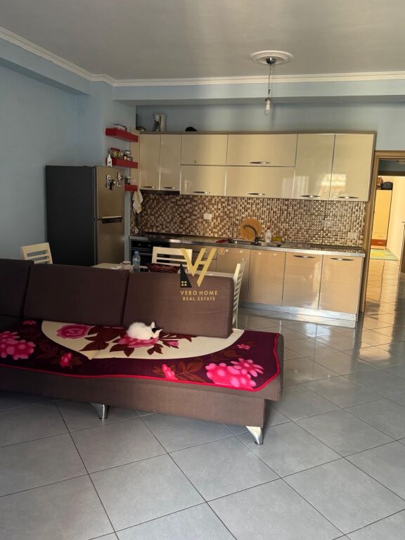JEPET APARTAMENT 2+1+BLK ME QERA NE ASTIR 470 EURO