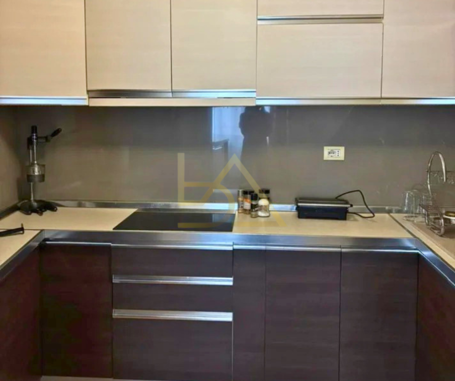 Apartament 3+1 me Qira – Sheshi Skënderbej, Tiranë