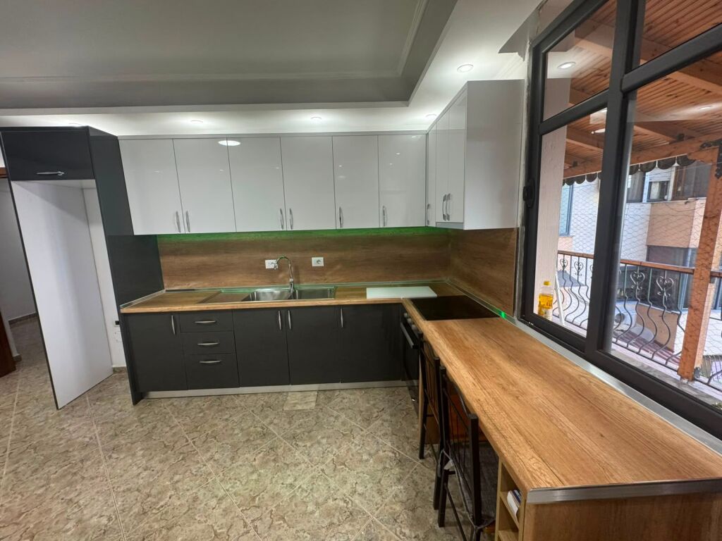 Apartment 3+1+2 for Rent  55,000 lek