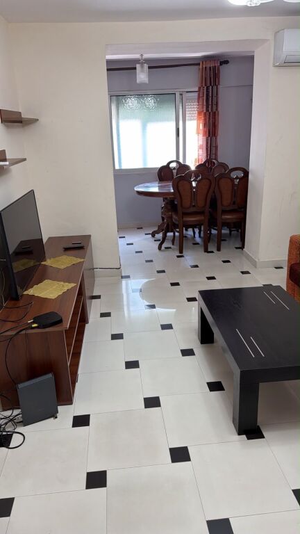 Apartament 2+1 me qera tek Spitali Gjerman ne Rrugen E Kavajes