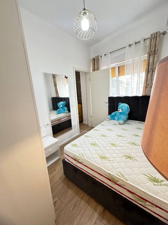 Jepet me qira 1+1 i vogel rezidenca Mangalem/Ali Dem,35.000Leke