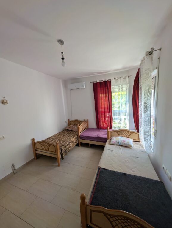 Qera | Apartament 1 + 1 | Rruga 5 Maji | 400 €/muaj