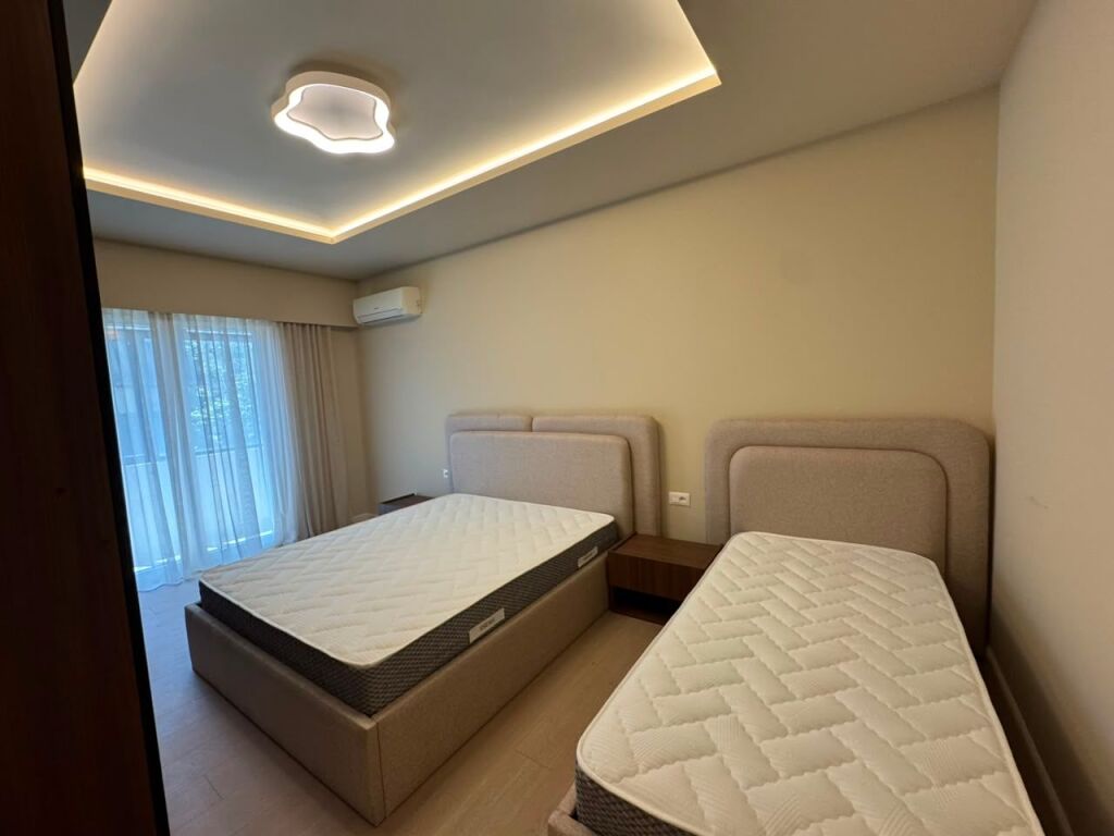 APARTAMENT MODERN 2+1 PER QIRA, RRUGA BARDHYL!