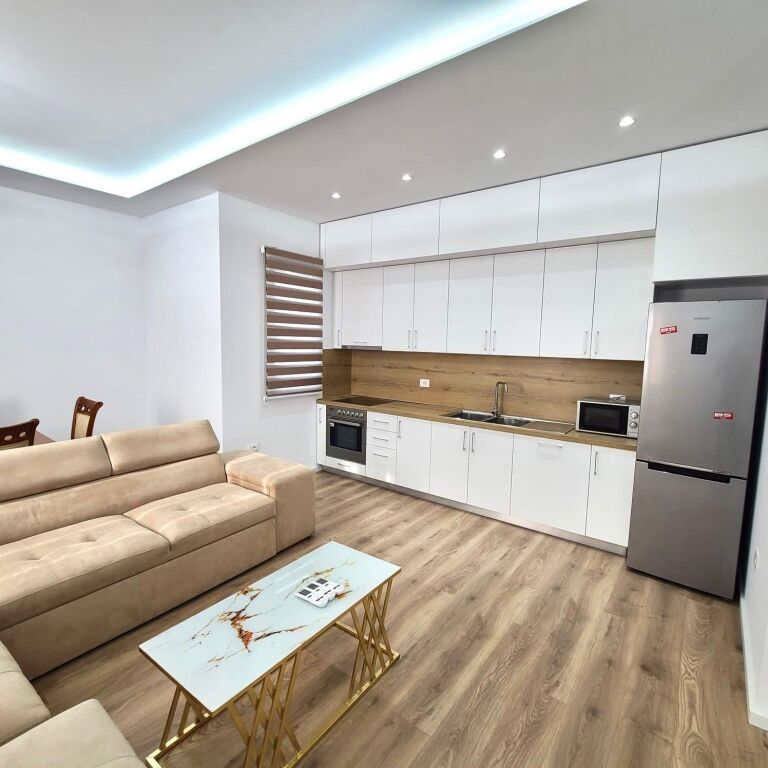 Jepet Me Qera: Shtëpi Private ( 1 Kateshe Me Oborr ) 2+1 ** Teg - Rr. E Vilave - 100% I Ri, Cilesi Premium | Jepet Bosh Ose I Mobiluar ** Sipas Kerkeses | 60,000 Leke/Muaj
