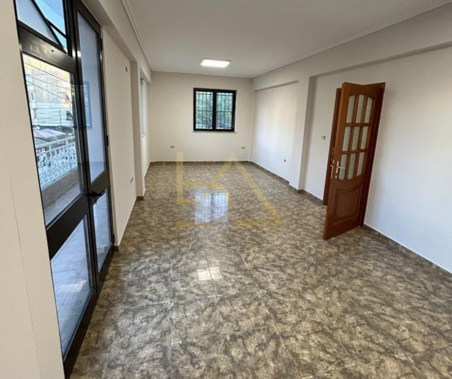 Apartment 3+1 for Rent – New Bazaar, Tirana