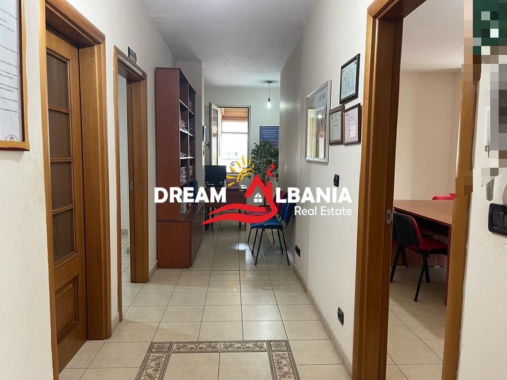 Ufficio in affitto a Don Bosko, vicino a Vizion +, Tirana ID 42611400