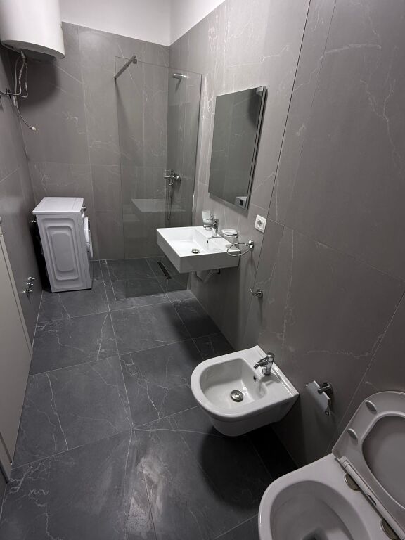 Apartament 1+1 me qira te 5 Maji Tirane