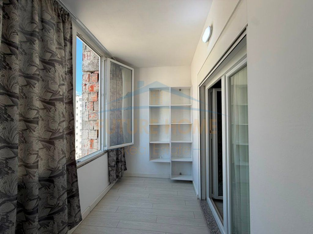 Shitet, Apartament 1+1, Unaza e Re, Tiranë