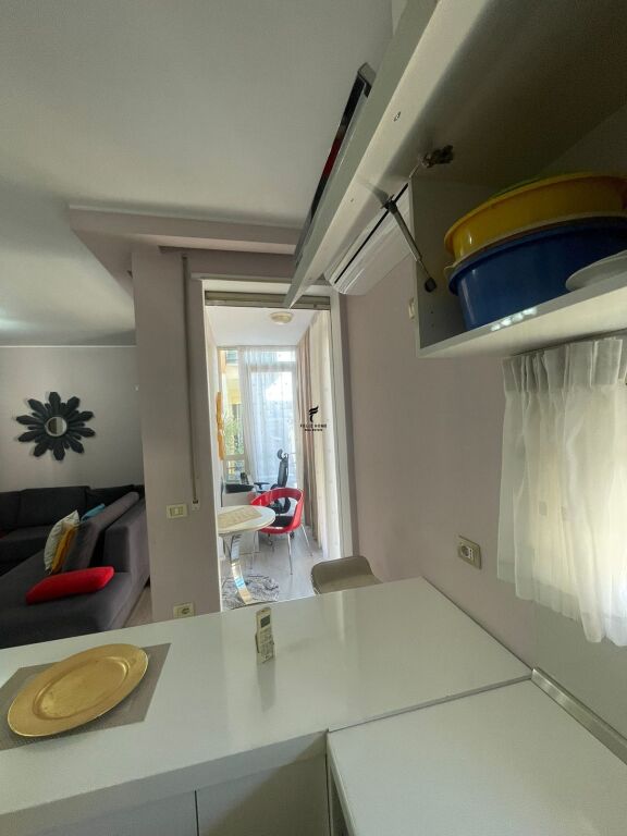 SHITET APARTAMENT 2+1+2+DEPO KOMUNA E PARISIT 320.000 EURO FH-83866