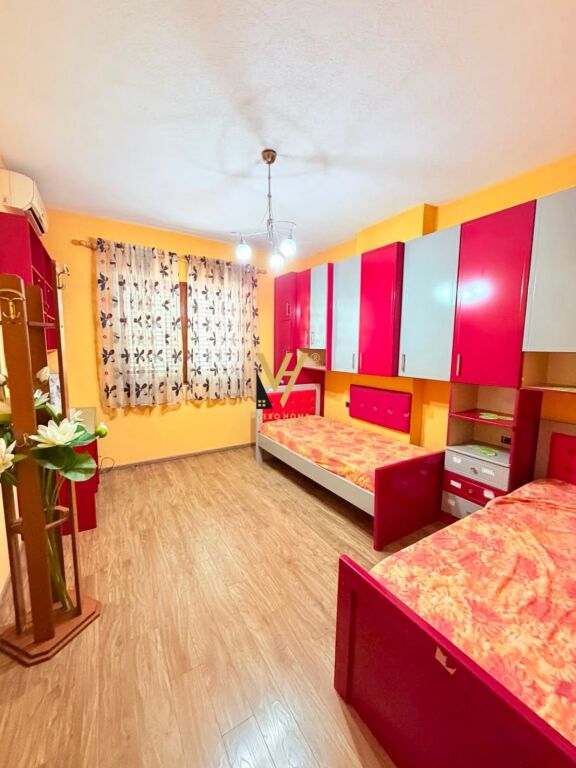 JEPET APARTAMENT 3+1+BLK ME QERA TEK ISH RAJONI, DURRRES 60.000 LEKE