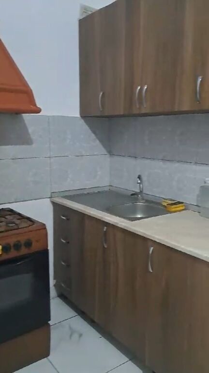 Qera | Shtëpi private 1 + 1 | Ish fusha aviacionit | 300 €/muaj