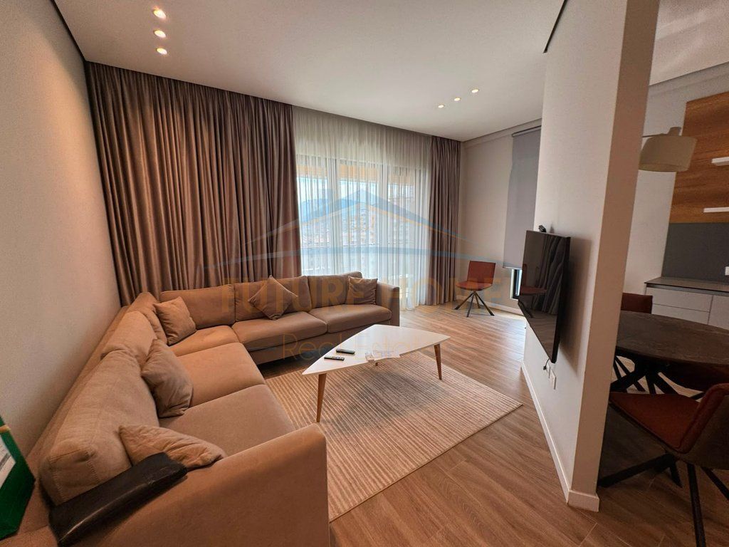 Rent, Apartment 2+1+2 + Parking Spot, Square 21, Kavajës Street