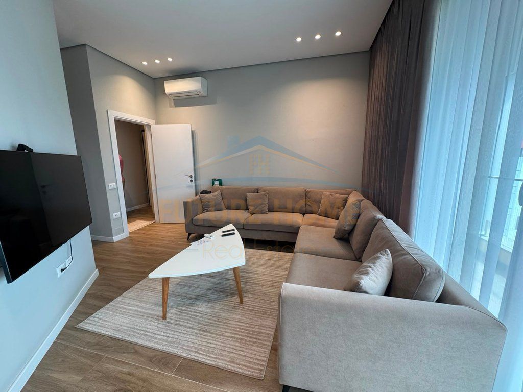 Rent, Apartment 2+1+2 + Parking Spot, Square 21, Kavajës Street