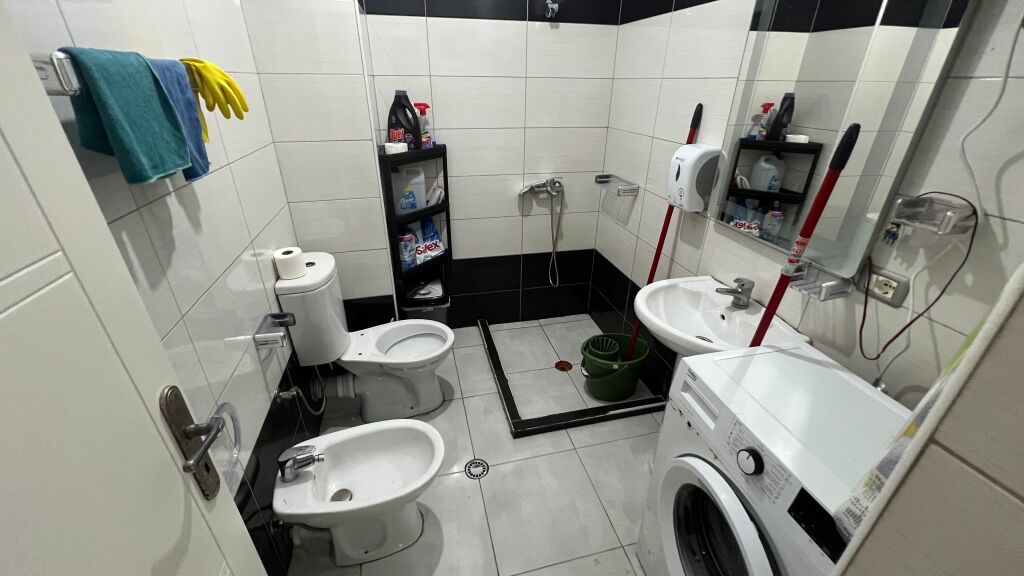 QERA APARTAMENT 2+1+2  AFER RESTORANT FRESKUT