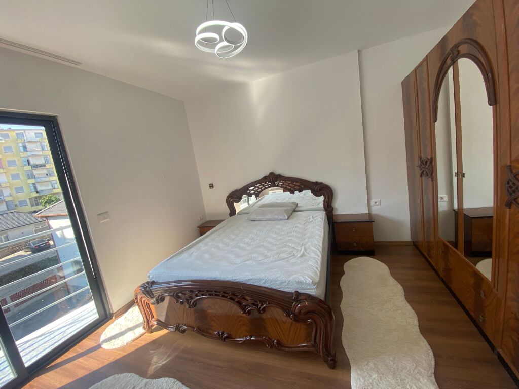 Apartament 2+1 për qera në Fresk !