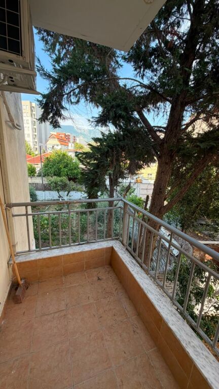 Jepet me Qira Apartament 1+1 📍 Mbrapa Maternitetit të Ri, Tiranë