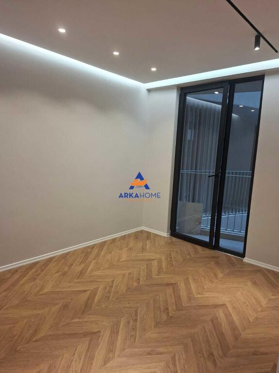 JEPET ME QIRA APARTAMENT 2+1+2 BALLKONE "GOLDEN TOWER,RRUGA MINE PEZA " 1000 EURO