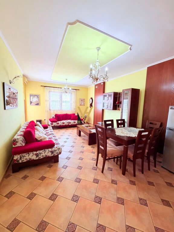 JEPET APARTAMENT 3+1+BLK ME QERA TEK ISH RAJONI, DURRRES 60.000 LEKE