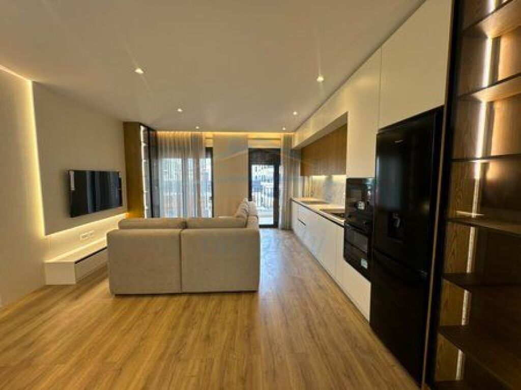 Qera, Apartament 2+1+2, Bulevardi i Ri, Tiranë.
