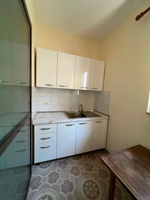 🏡 Affittasi ingresso 2+1  📍Xhamllik