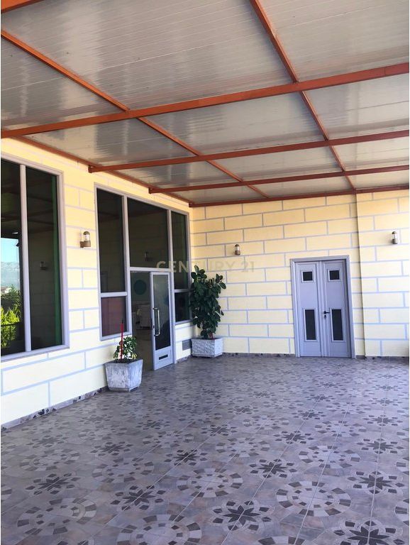 Affittasi sala per matrimoni e locale a Kamëz