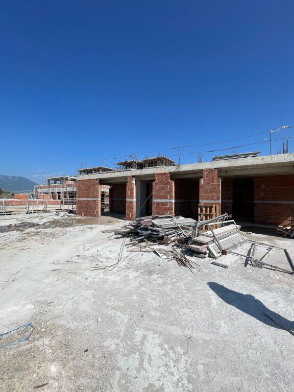 Apartment 2+1+2 with veranda for sale at Blloku Residencial Kodra e Diellit

