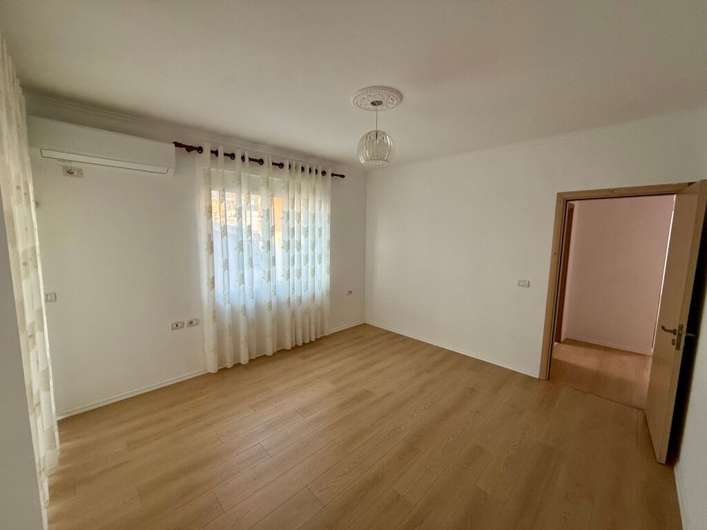 📣 SHITET Apartament 2+1 Me 2 Ballkone 📍Fresk, Rruga e Dajtit, 200 m mbi Anna Market ✨