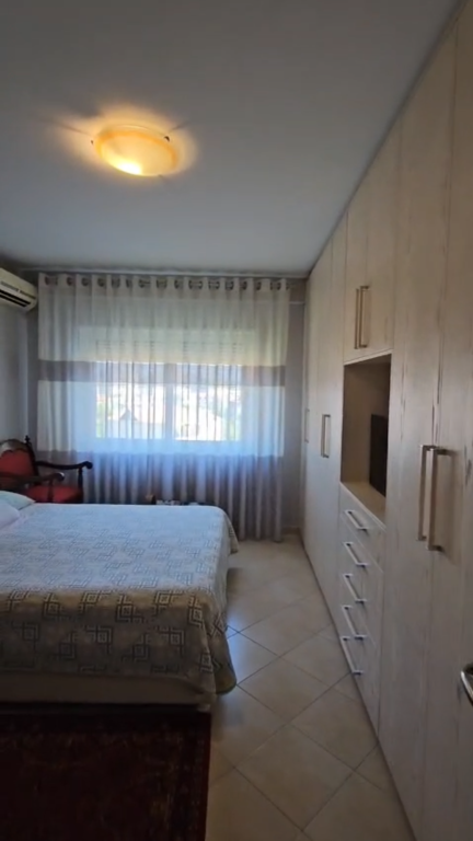 Apartament 1+1 per shitje Rruga e Kavajes !